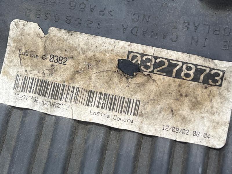 2003 Chevrolet Silverado 2500 Engine Cover