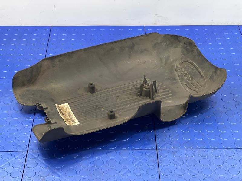 2003 Chevrolet Silverado 2500 Engine Cover