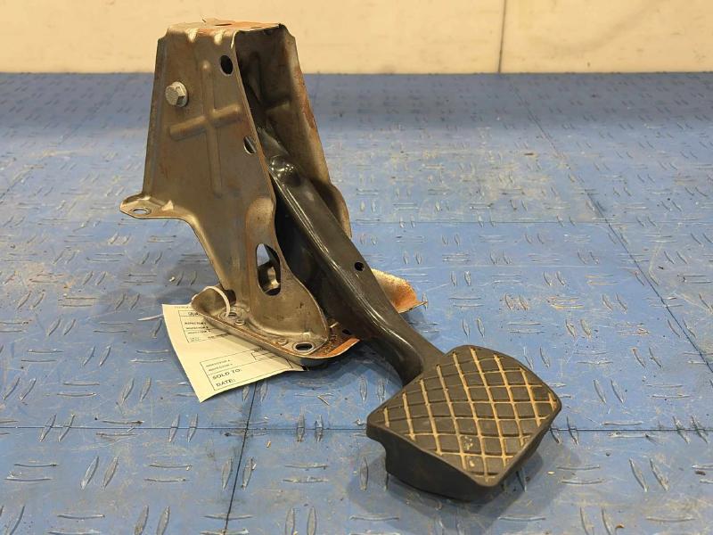 2015 Volkswagen Passat Brake Pedal