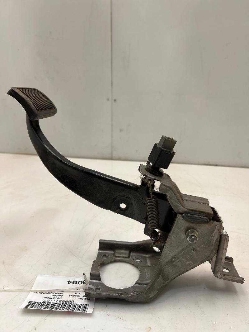 2015 - 2018 Kia Sedona Brake Pedal Assembly OEM 32800A9000