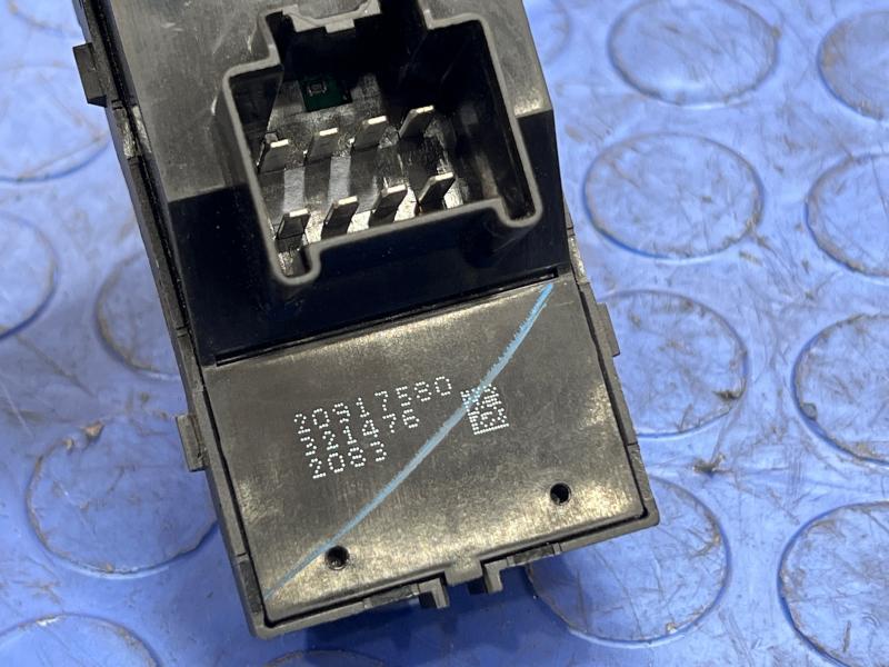 2013 Chevrolet Malibu Door Switch Front
