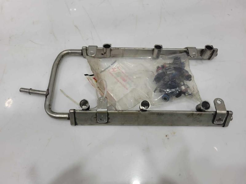 2011 - 2019 Ford Explorer 3.5L NON Turbo Fuel Rail w/ Injectors - 6 OEM BR3Z9F593B