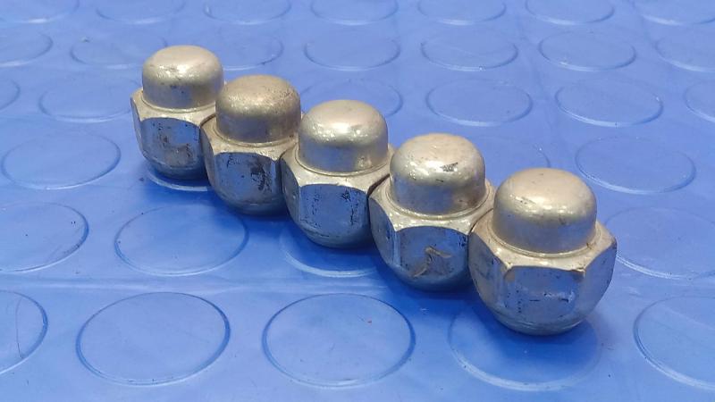 2015 Nissan Rogue Lug Nuts