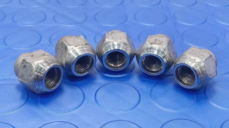 2015 Nissan Rogue Lug Nuts