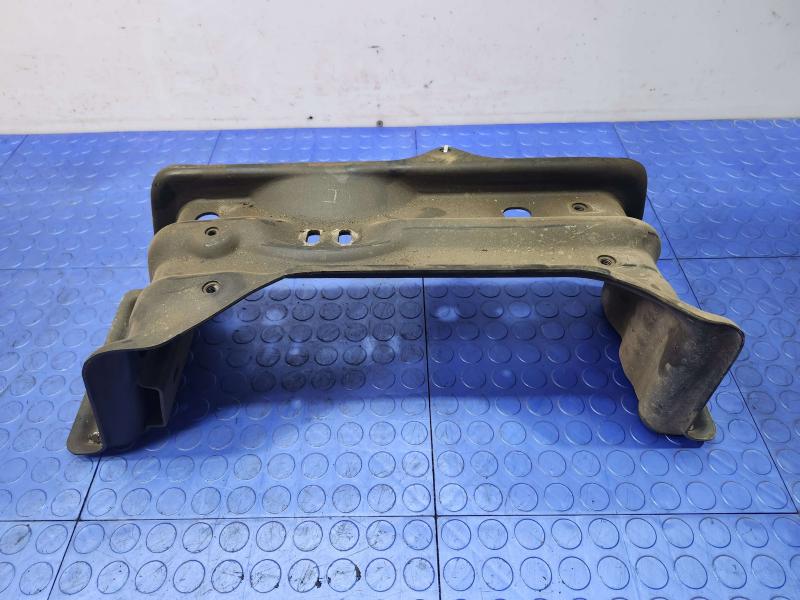 2011-2013 Dodge Durango Automatic Transmission Crossmember OEM 52124631AC
