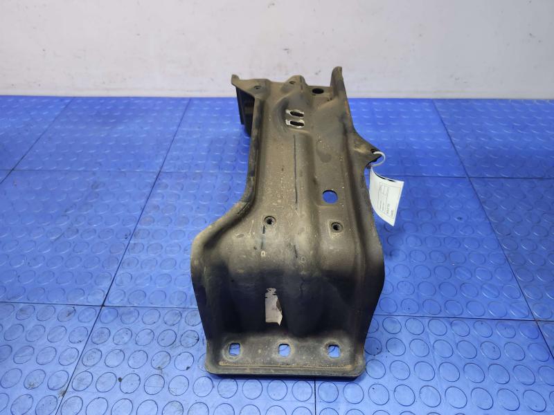 2011-2013 Dodge Durango Automatic Transmission Crossmember OEM 52124631AC