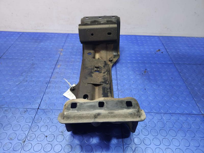 2011-2013 Dodge Durango Automatic Transmission Crossmember OEM 52124631AC