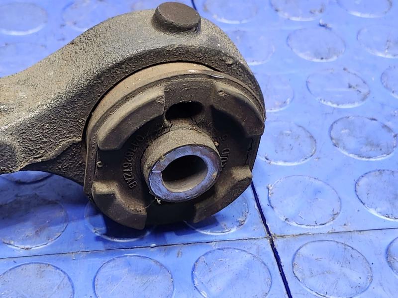 2010 Dodge Challenger Upper Control Arm Front