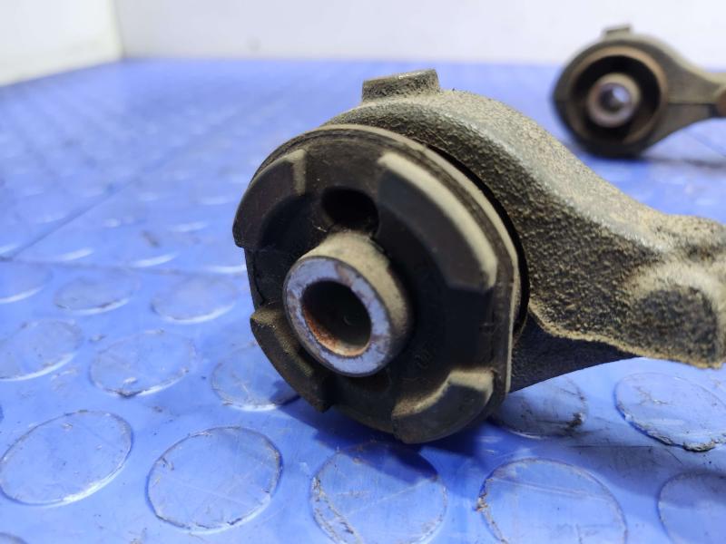 2010 Dodge Challenger Upper Control Arm Front