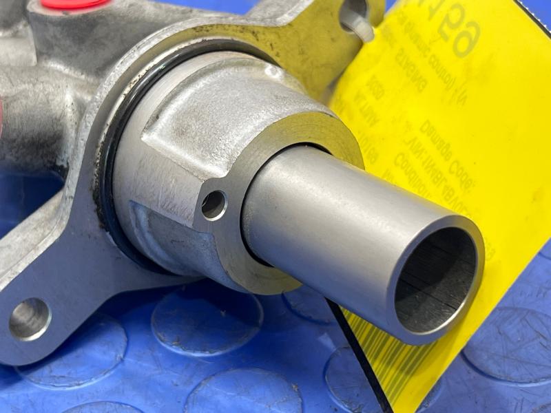 2019-2023 Nissan Altima Brake Master Cylinder Assembly Genuine OEM 460106CA0A