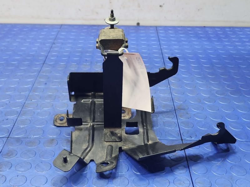 2006 Mercedes CLS-Class Battery Tray