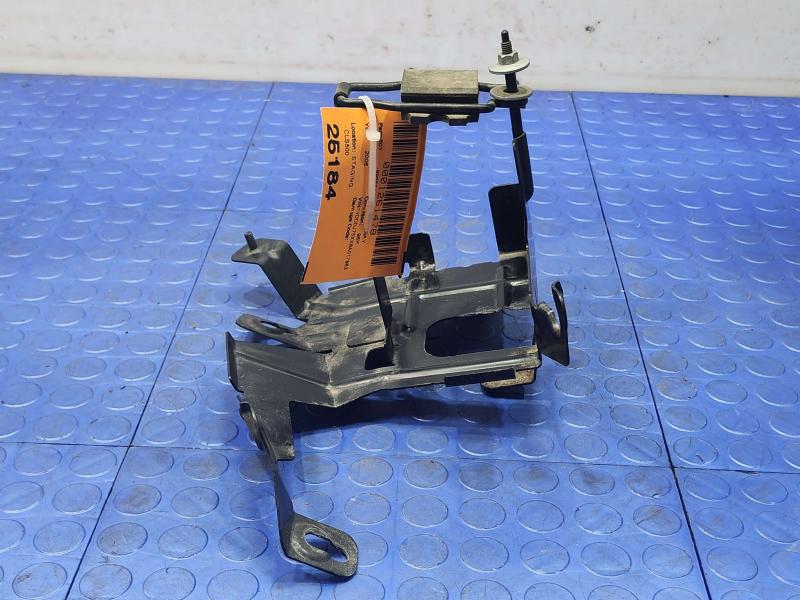 2006 Mercedes CLS-Class Battery Tray