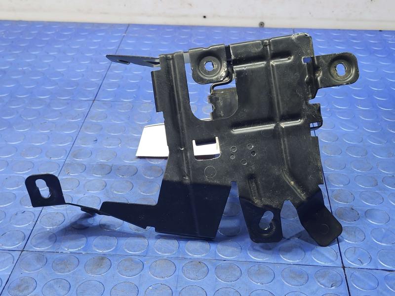 2006 Mercedes CLS-Class Battery Tray