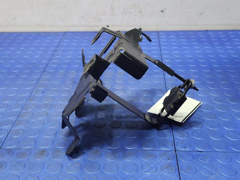 2006 Mercedes CLS-Class Battery Tray