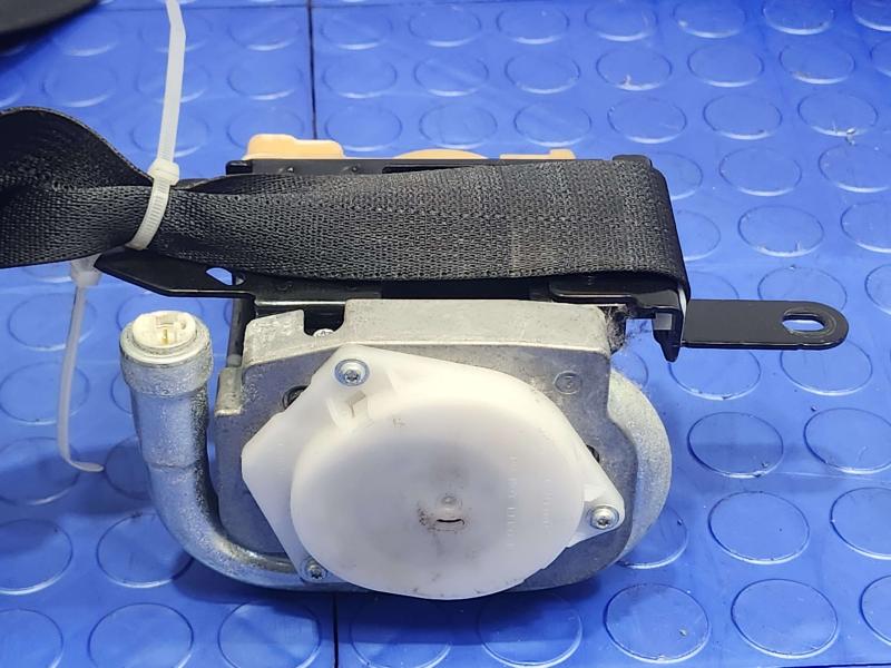 2013 Infiniti FX35 Front Seat Belt