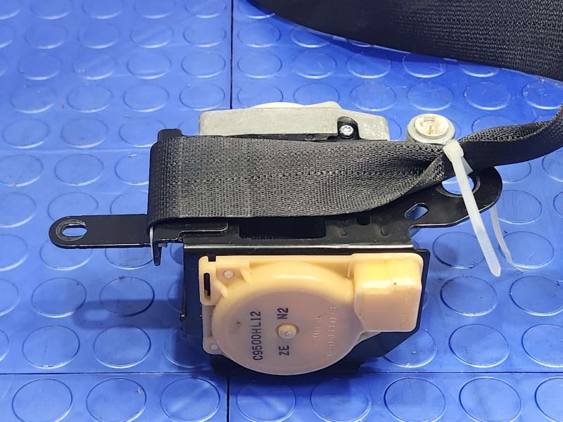 2013 Infiniti FX35 Front Seat Belt
