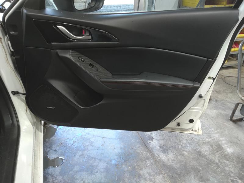2014 Mazda Mazda3 Front Door Trim Panel