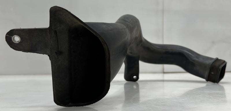2008 - 2013 Toyota Highlander 3.5L Air Cleaner Inlet Lower OEM 177510P120