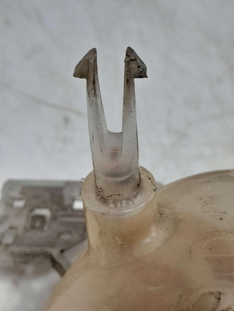 2017 Jeep Renegade Coolant Recovery Bottle