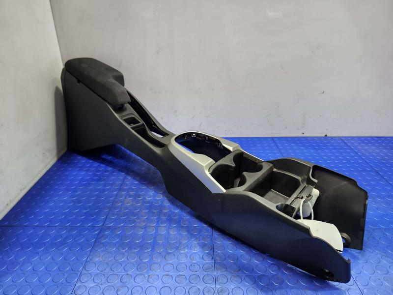 2016 Honda Fit Front Console