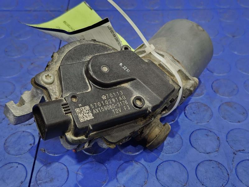 2013 Chrysler 300 Wiper Motor Front