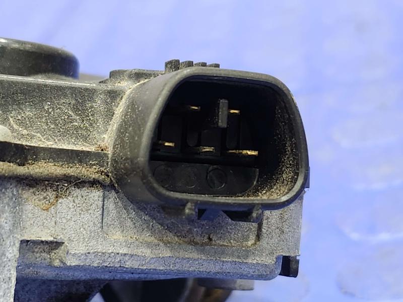 2013 Chrysler 300 Wiper Motor Front
