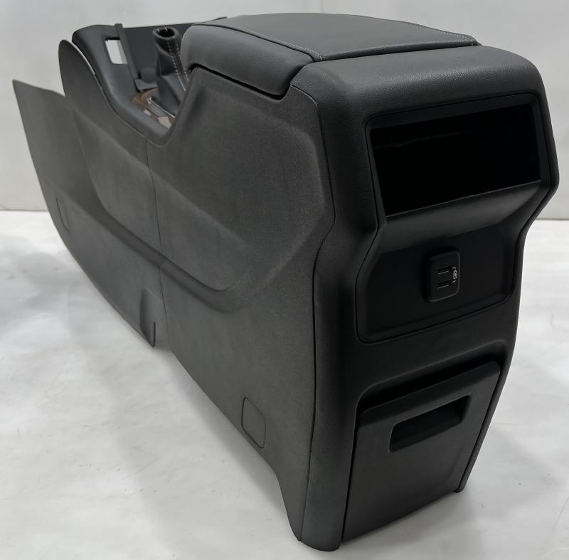 2019 GMC Acadia Center Console Floor Console Assembly - Black Leather OEM 84441606