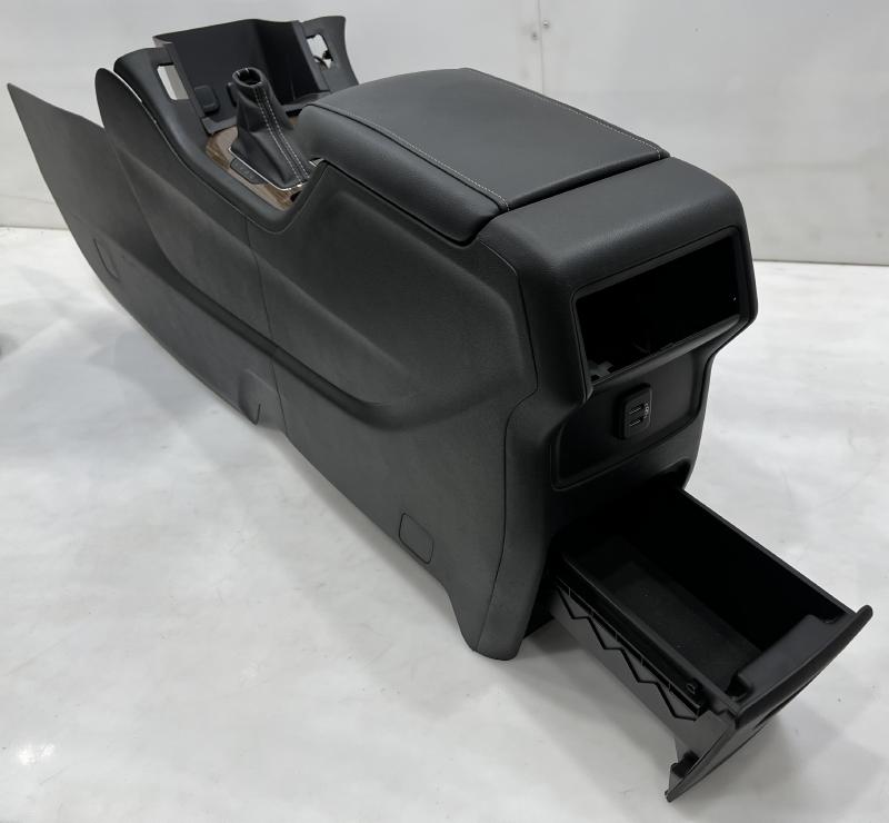 2019 GMC Acadia Center Console Floor Console Assembly - Black Leather OEM 84441606