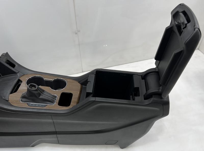 2019 GMC Acadia Center Console Floor Console Assembly - Black Leather OEM 84441606