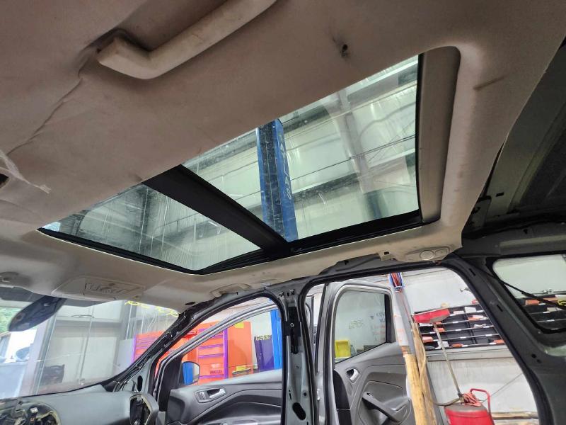 2014 Ford Escape Roof Glass (Glass Only)