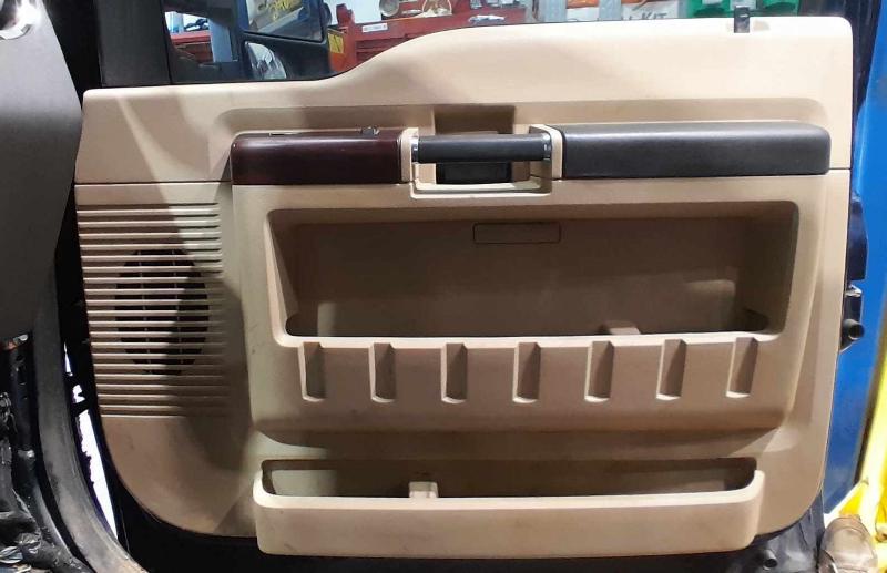 2008 Ford F-250 Super Duty Front Door Trim Panel