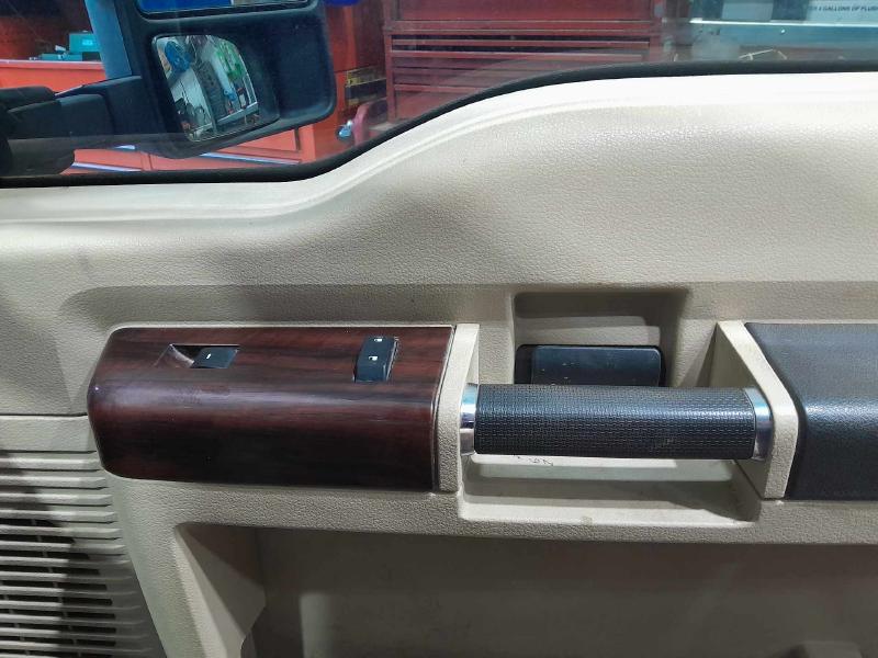 2008 Ford F-250 Super Duty Front Door Trim Panel