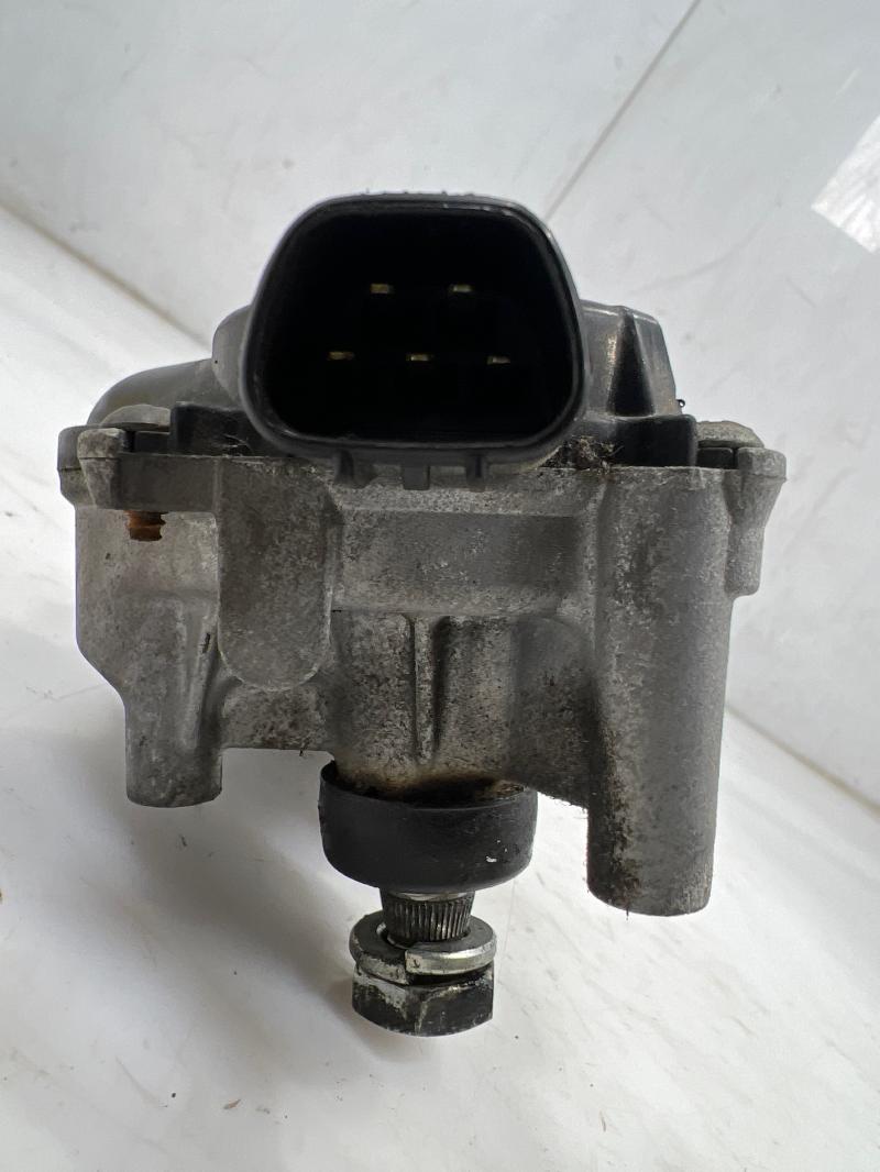 2009 Honda CR-V Pilot Windshield Wiper Motor - Front OEM 76505SWAA02