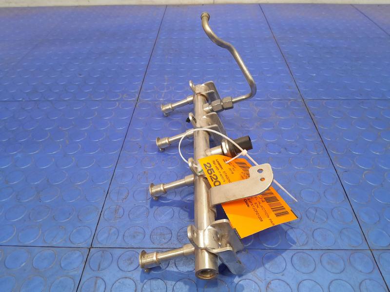 2018-2019 Jaguar XE XF 2.0L Gasoline Fuel Rail Delivery Pipe Genuine OEM