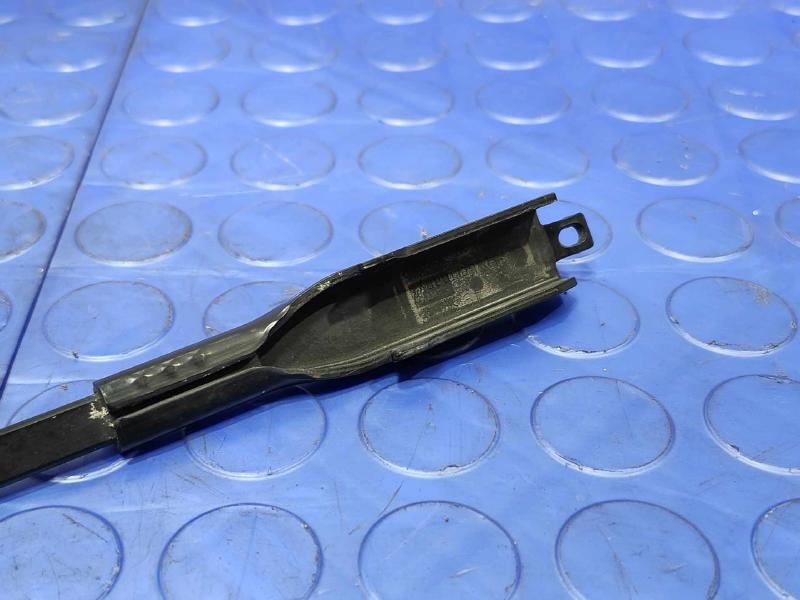 2014 Mercedes Sprinter Wiper Arm