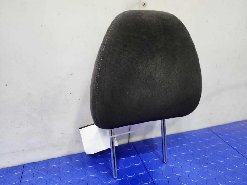 2015 Nissan Rogue Headrest