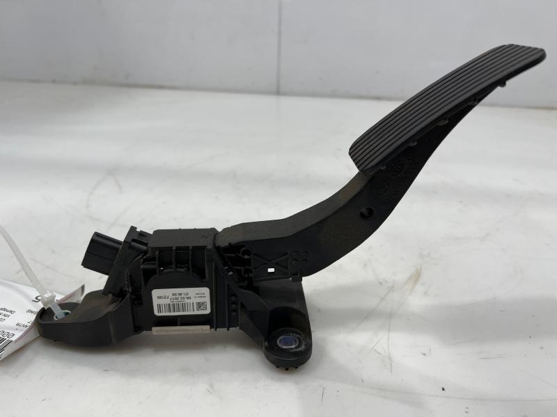 2016 - 2020 Hyundai Elantra Sedan Accelerator Pedal Assembly OEM 32700-F2100