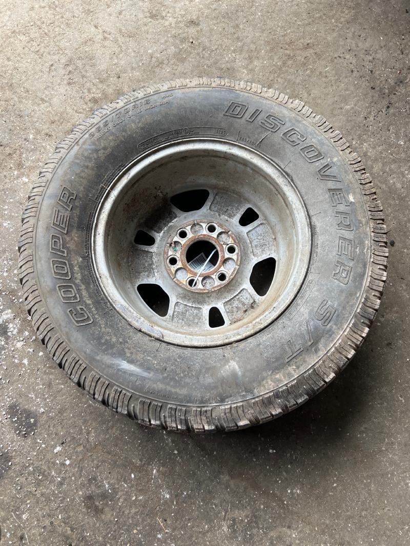 2000 GMC Sierra 1500 Wheel