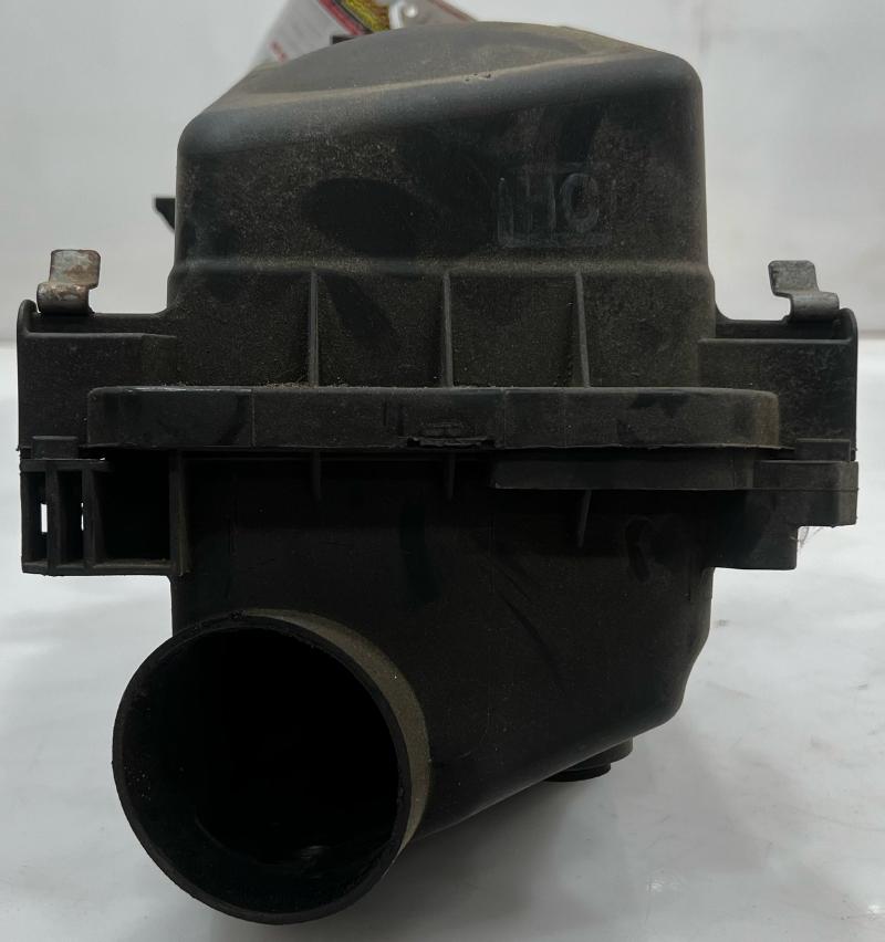 2003 - 2008 Toyota Corolla 1.8L Air Cleaner Box Assembly OEM 177010D050 177050D050