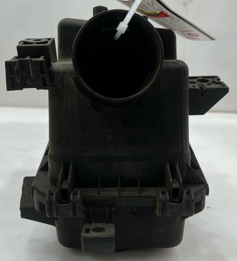 2003 - 2008 Toyota Corolla 1.8L Air Cleaner Box Assembly OEM 177010D050 177050D050