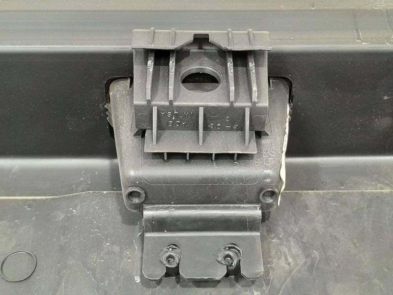 2015 Ram 1500 Front Door Trim Panel