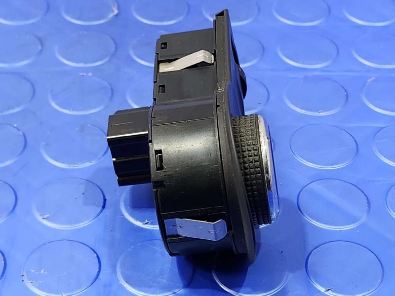 2015 Chevrolet Camaro Headlight Switch (Dash Mtd)