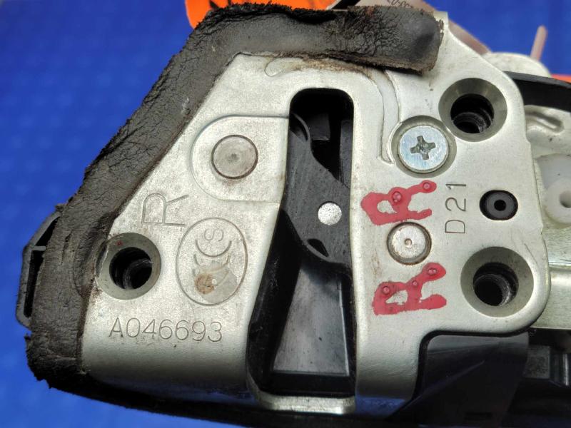 2009 Toyota Camry Rear Door Latch
