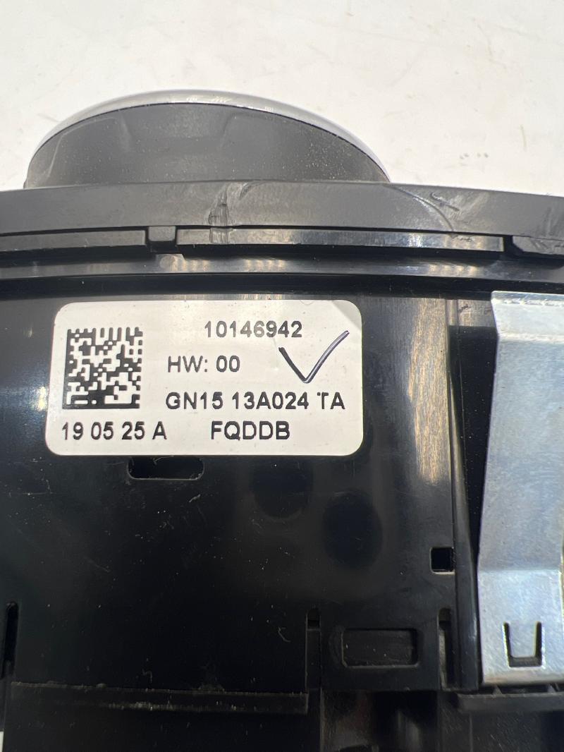 2019 Ford EcoSport Headlight Switch (Dash Mtd)