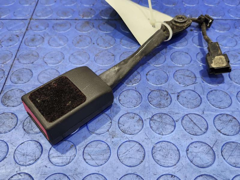 2016 Cadillac ATS Front Seat Belt
