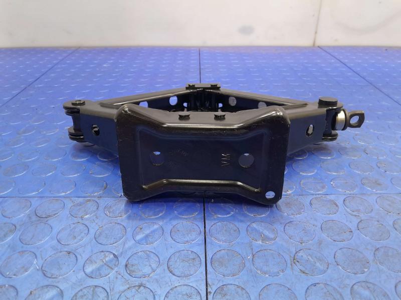 2012-2015 Volkswagen Beetle Spare Tire Tools Jack Kit Assembly OEM 5C0011031B
