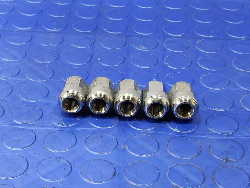 2019 Honda HR-V Lug Nuts