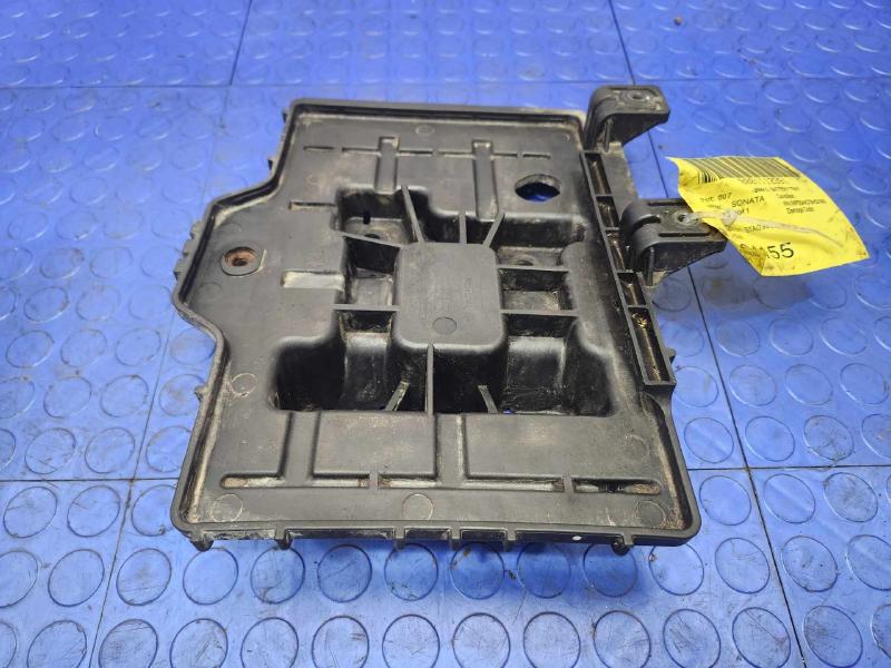 2011-2014 Hyundai Sonata 2.4L Battery Tray Carrier Genuine OEM 371503V000