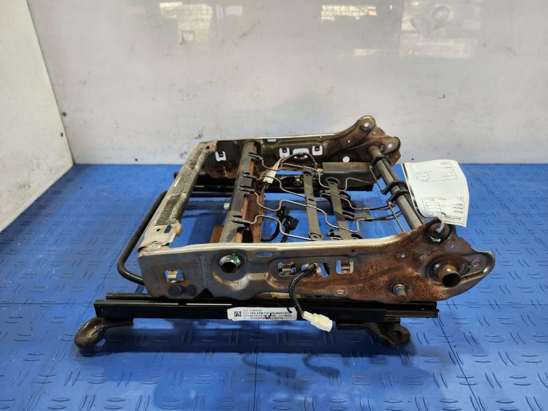 2013 Toyota Camry Seat Track