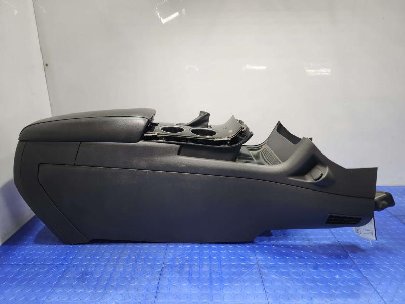 2011 Ford Edge Front Console
